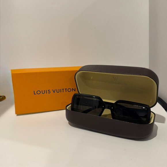Louis Vuitton Cat Eye Sunglasses - Picture 3 of 3